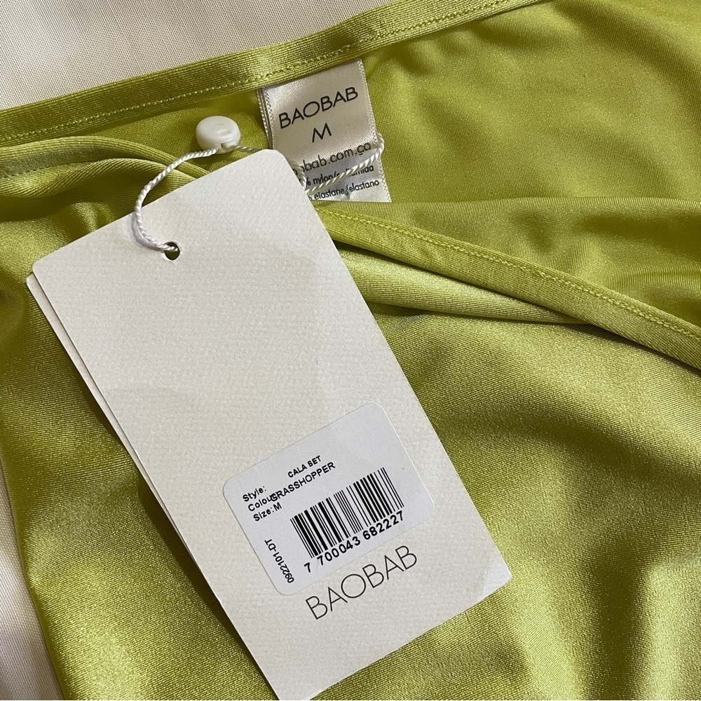NEW! Baobab- Cala Set in Grasshopper Green Size Medium Resortwear Skirt Set - Picture 14 of 15